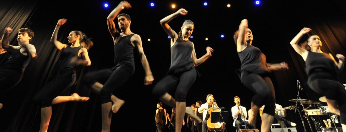 Arts escèniques i arrel